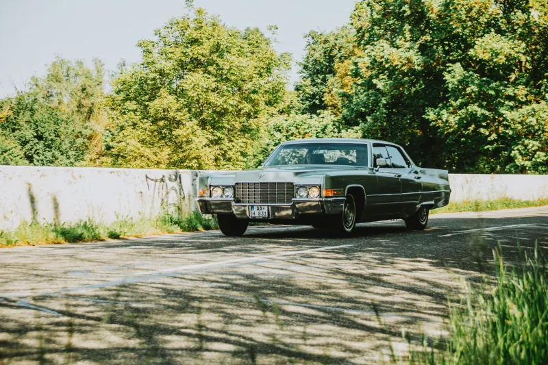 Alone With Your Thoughts at 60 Miles Per Hour: What the American Commute Used to Give You
